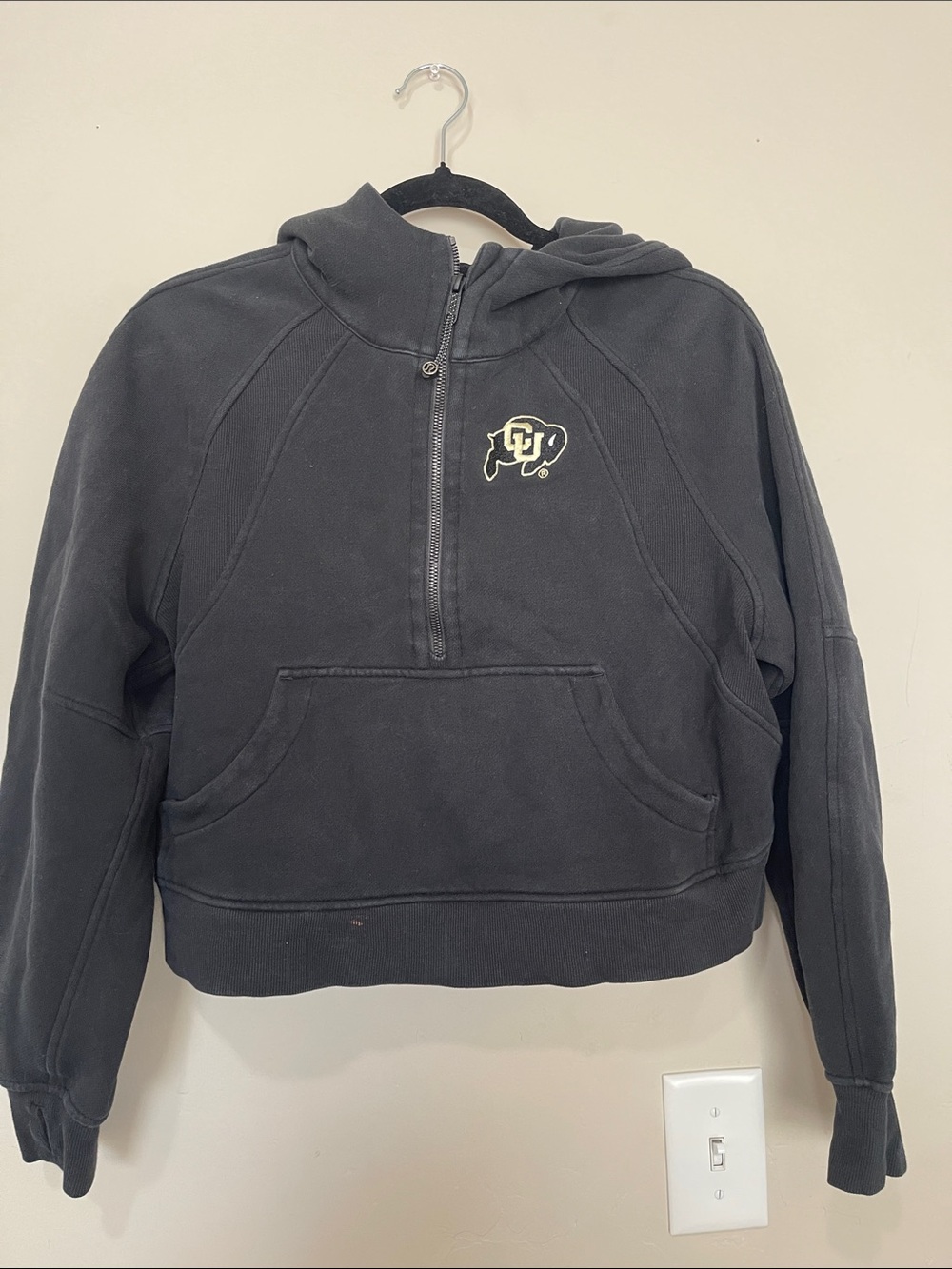 Lululemon Scuba XS/Small Black Pullover Hoodie Sweatshirt University Colorado
